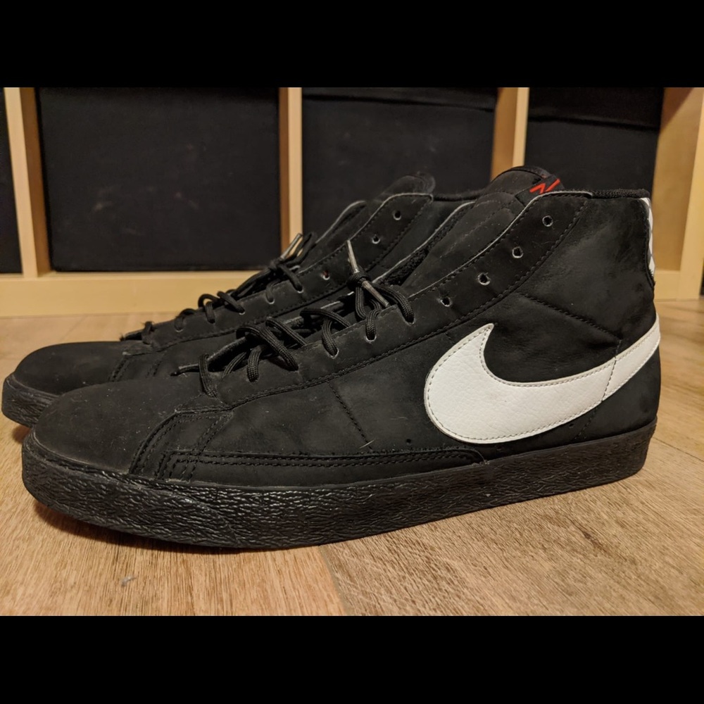 Nyx nike blazer